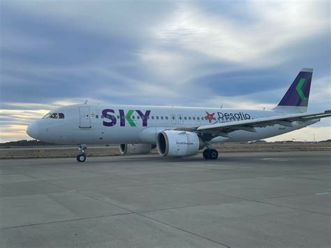 Sky Airline 526 .